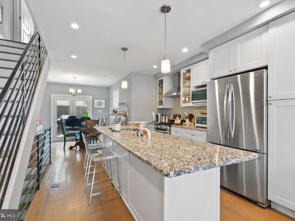 2610 Catharine Street, Philadelphia PA 19146