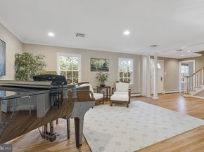 8205 Dunsinane Court, Mclean VA 22102
