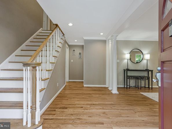 8205 Dunsinane Court, Mclean VA 22102