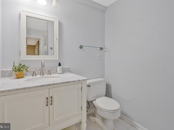 8205 Dunsinane Court, Mclean VA 22102