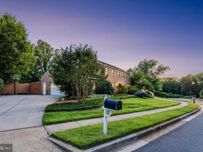 8205 Dunsinane Court, Mclean VA 22102