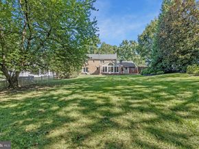 8205 Dunsinane Court, Mclean VA 22102