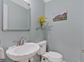 8205 Dunsinane Court, Mclean VA 22102