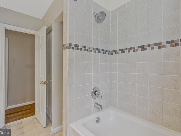 8205 Dunsinane Court, Mclean VA 22102