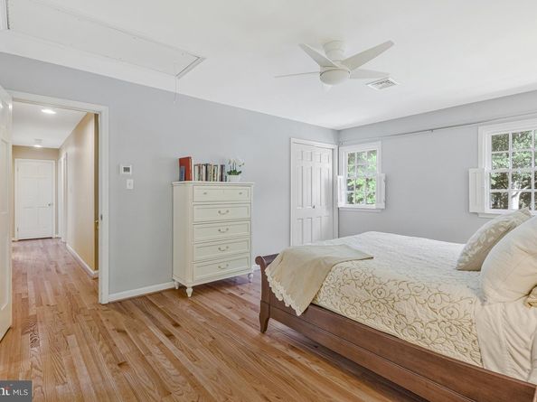 8205 Dunsinane Court, Mclean VA 22102