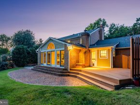 8205 Dunsinane Court, Mclean VA 22102