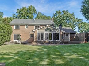 8205 Dunsinane Court, Mclean VA 22102