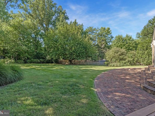 8205 Dunsinane Court, Mclean VA 22102