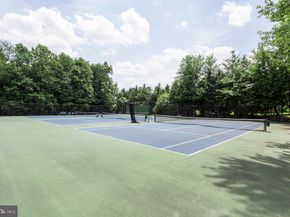 8205 Dunsinane Court, Mclean VA 22102