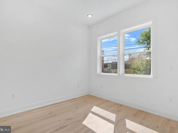 1338 N Franklin Street, Philadelphia PA 19122