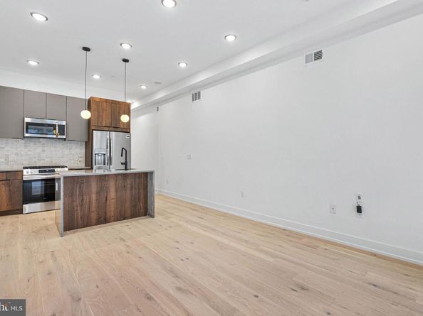 1338 N Franklin Street, Philadelphia PA 19122