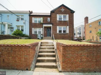 413 Evarts Street NE
