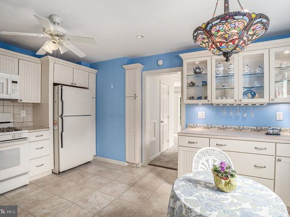 453 Old Elm Street, Conshohocken PA 19428