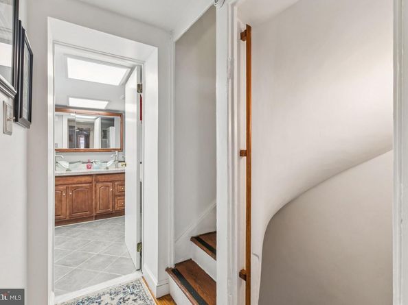523 S Leithgow Street, Philadelphia PA 19147