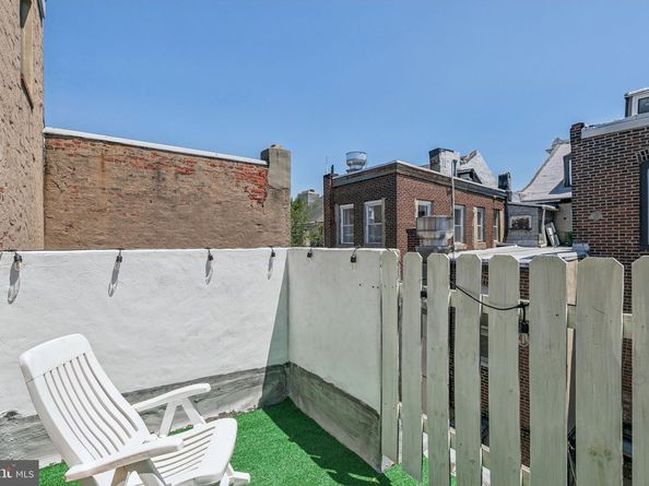 523 S Leithgow Street, Philadelphia PA 19147