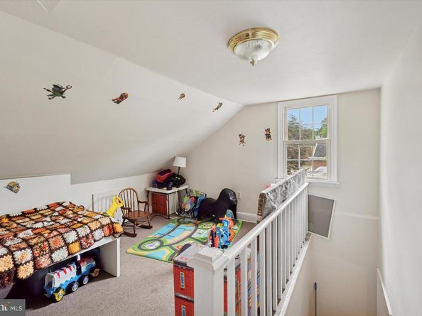 523 Bloomfield Avenue, Drexel Hill PA 19026