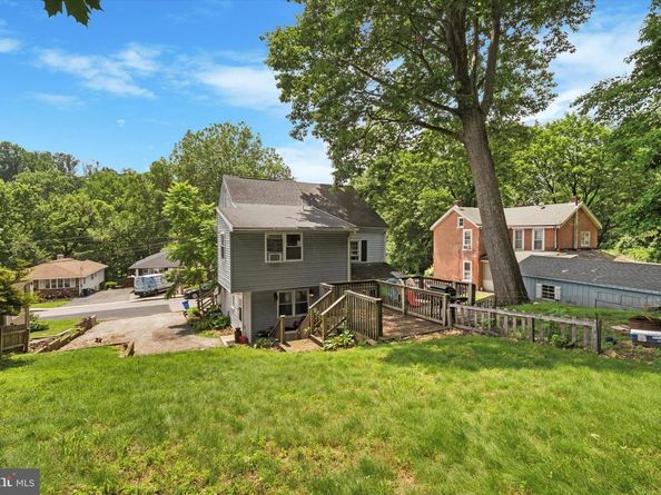523 Bloomfield Avenue, Drexel Hill PA 19026