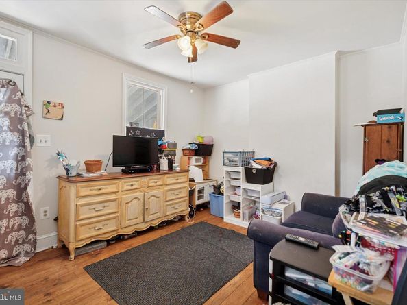 523 Bloomfield Avenue, Drexel Hill PA 19026