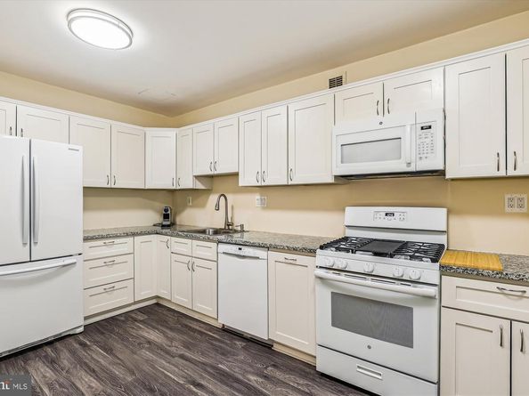 4100 Cathedral Avenue NW 818, Washington DC 20016