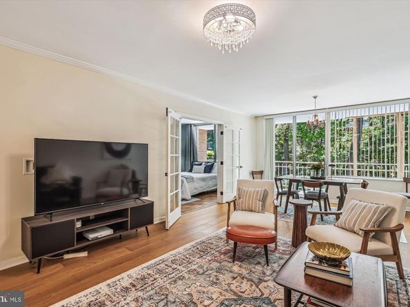 4100 Cathedral Avenue NW 818, Washington DC 20016