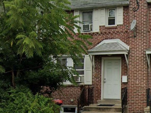209 E Greenwood Avenue, Lansdowne PA 19050