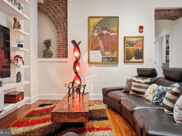 421 Chestnut Street 402, Philadelphia PA 19106