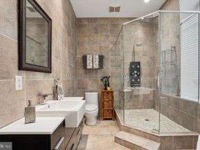 421 Chestnut Street 402, Philadelphia PA 19106