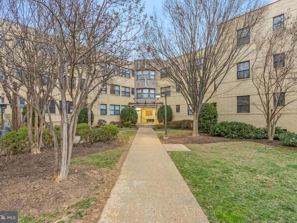 212 Oakwood Street SE B1, Washington DC 20032