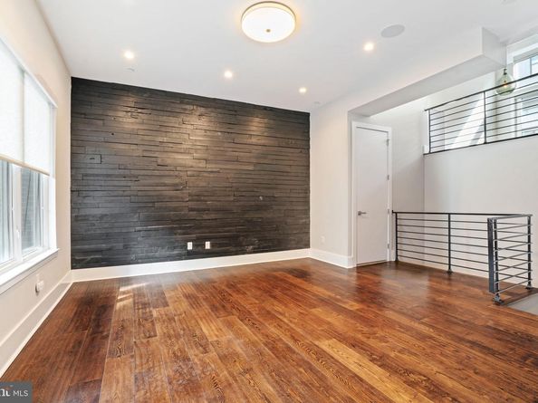 825 N Orkney Street, Philadelphia PA 19123