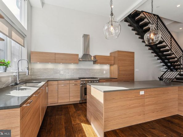 825 N Orkney Street, Philadelphia PA 19123