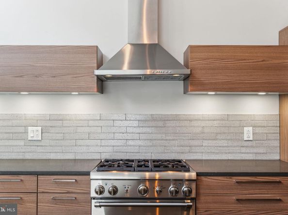 825 N Orkney Street, Philadelphia PA 19123