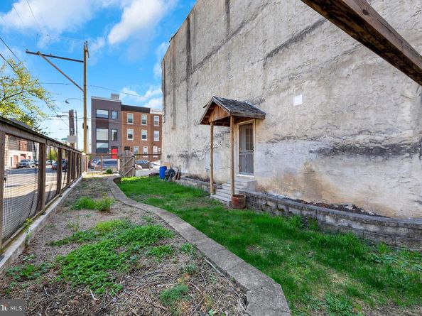 2202 E Cumberland Street, Philadelphia PA 19125