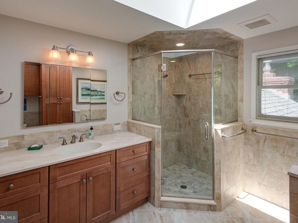 552 Brookwood Road, Wayne PA 19087