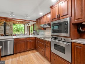 552 Brookwood Road, Wayne PA 19087