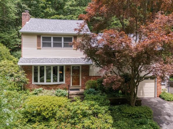 552 Brookwood Road, Wayne PA 19087