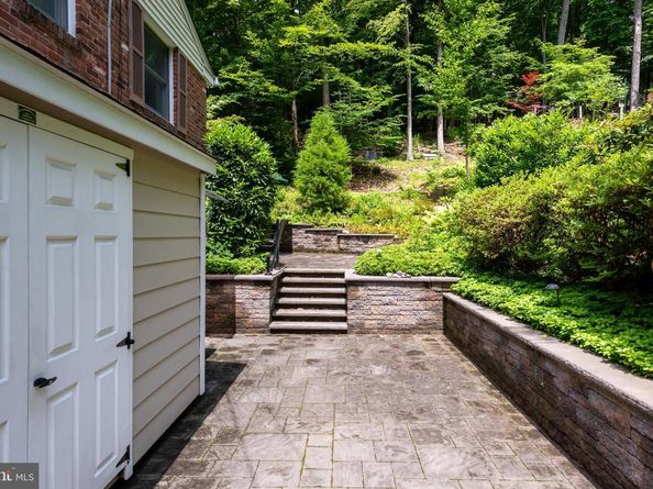 552 Brookwood Road, Wayne PA 19087
