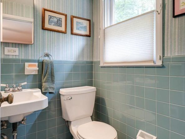 552 Brookwood Road, Wayne PA 19087