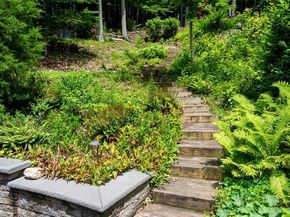 552 Brookwood Road, Wayne PA 19087