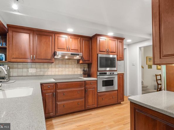 552 Brookwood Road, Wayne PA 19087