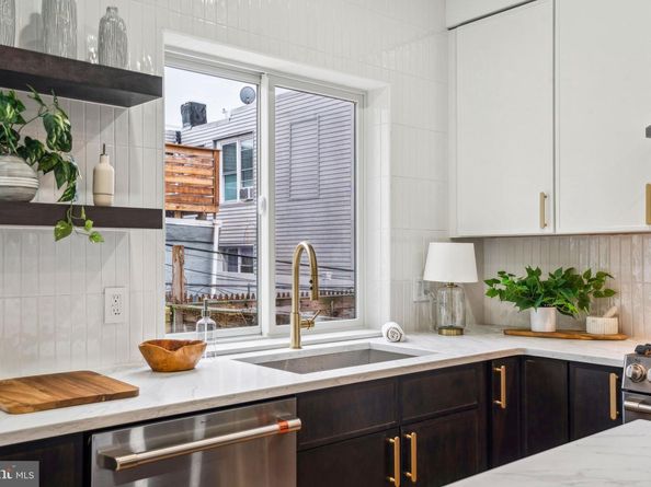 602 Winton Street, Philadelphia PA 19148