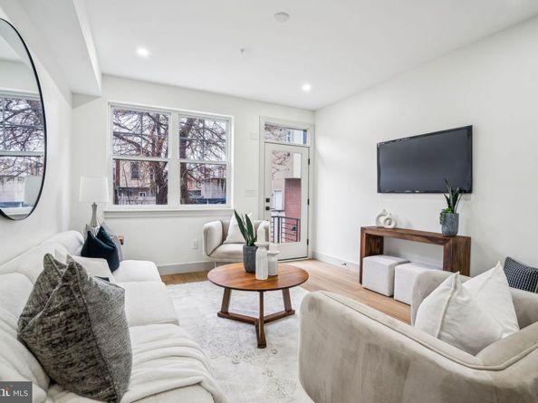 602 Winton Street, Philadelphia PA 19148