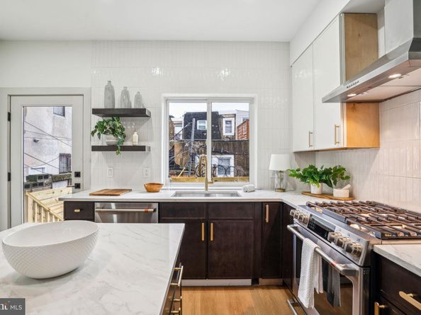 602 Winton Street, Philadelphia PA 19148