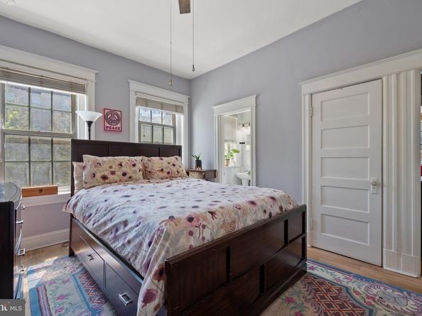 1833 S Street NW 20, Washington DC 20009