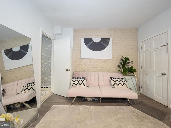 2314 Brown Street, Philadelphia PA 19130