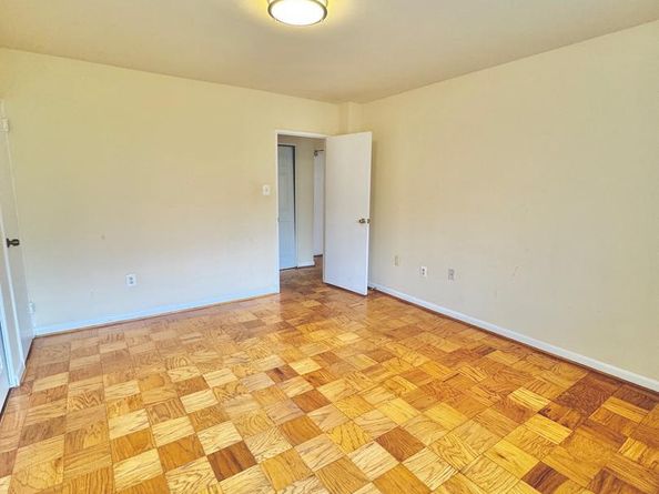 1830 Columbia Pike 115, Arlington VA 22204