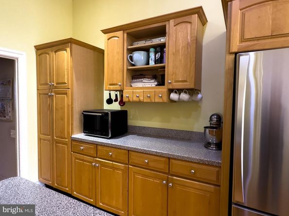 713 S 4TH Street, Philadelphia PA 19147