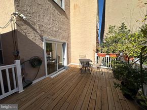 713 S 4TH Street, Philadelphia PA 19147