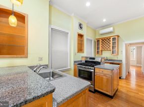 713 S 4TH Street, Philadelphia PA 19147