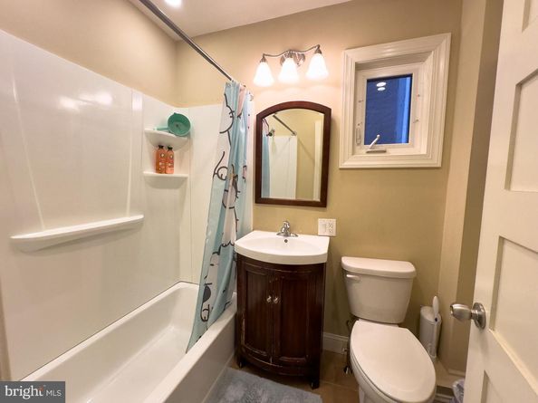713 S 4TH Street, Philadelphia PA 19147