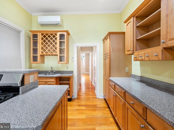 713 S 4TH Street, Philadelphia PA 19147